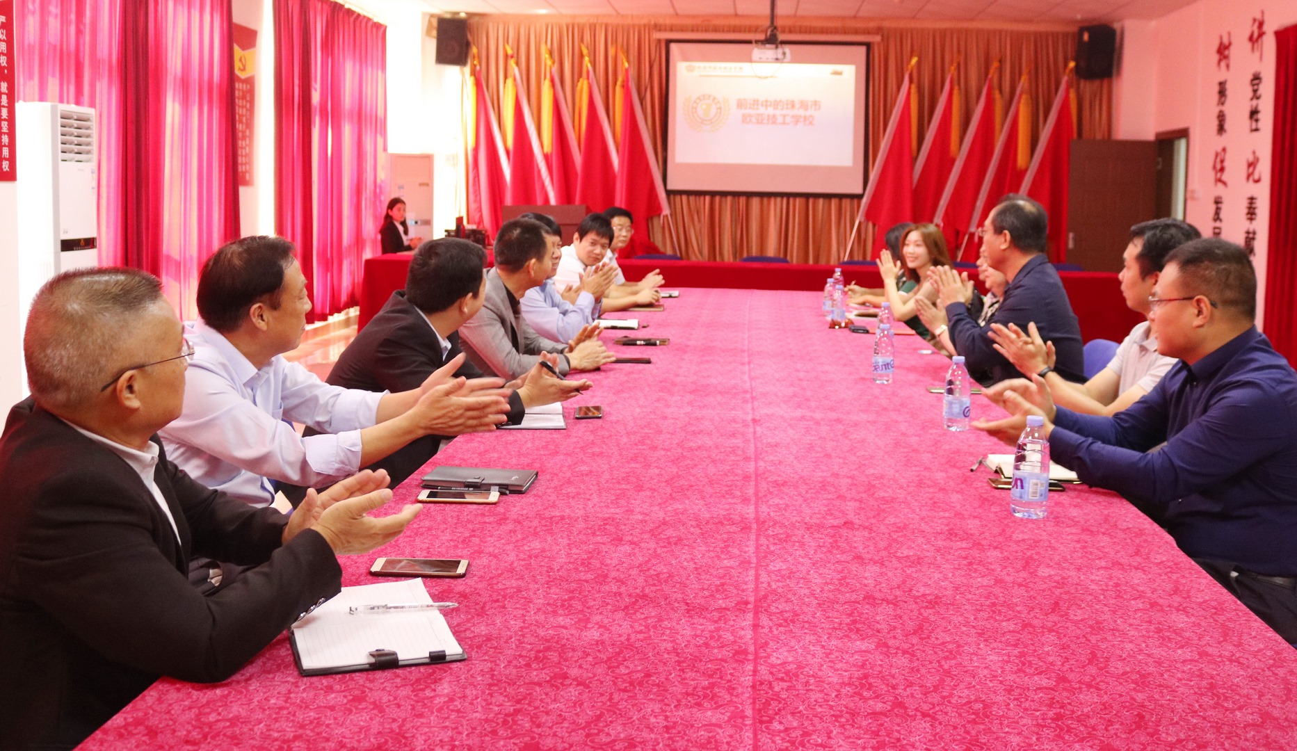 万利国际要闻丨加拿大国际文化教育协会向导一行莅临我校调研指导_万利国际