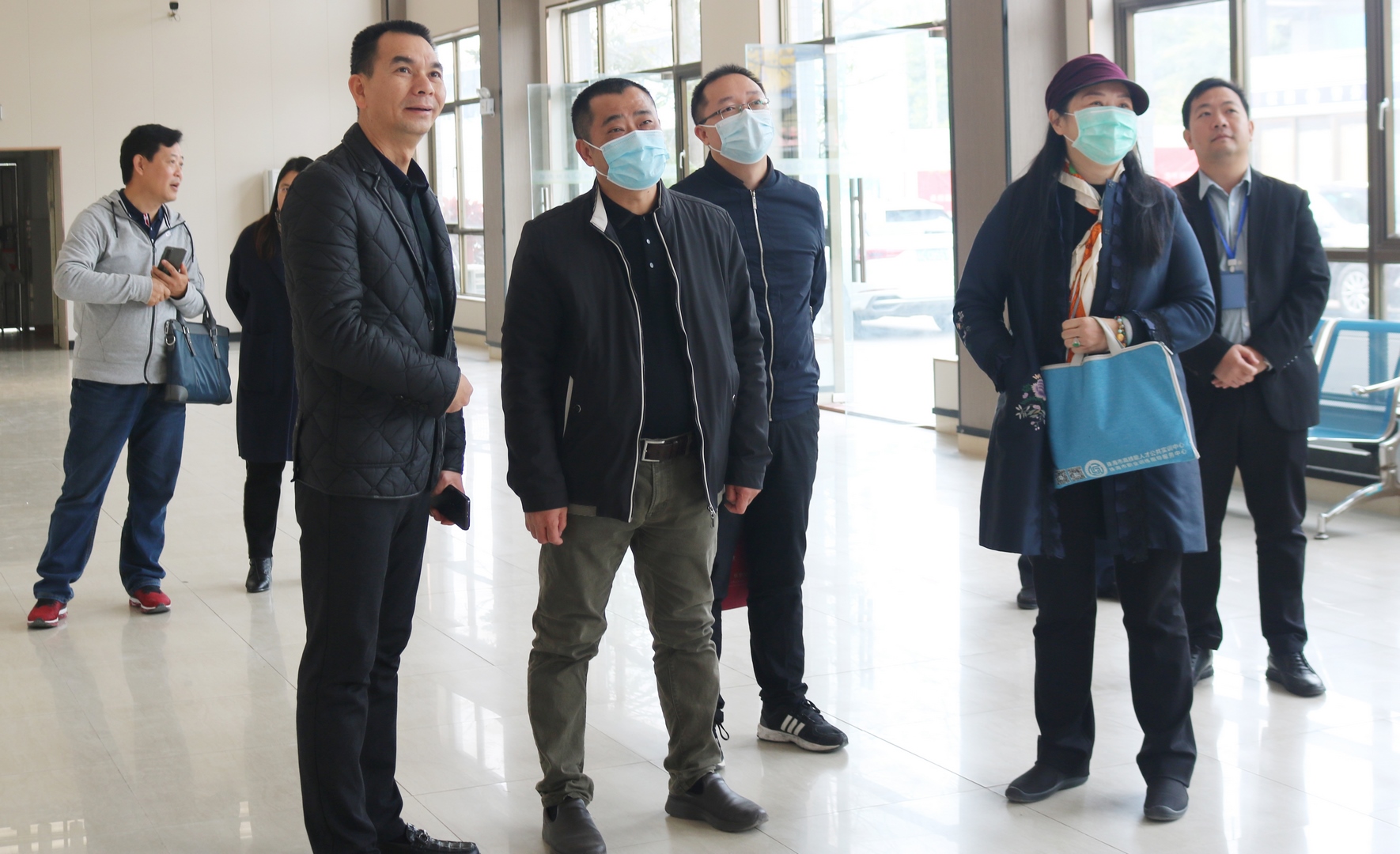 万利国际要闻丨珠海市人社局向导一行莅临我校指导事情_万利国际