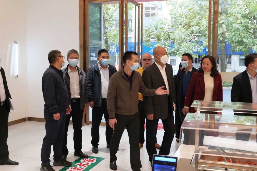 向导眷注丨高新区向导莅临我校检查指导事情_万利国际
