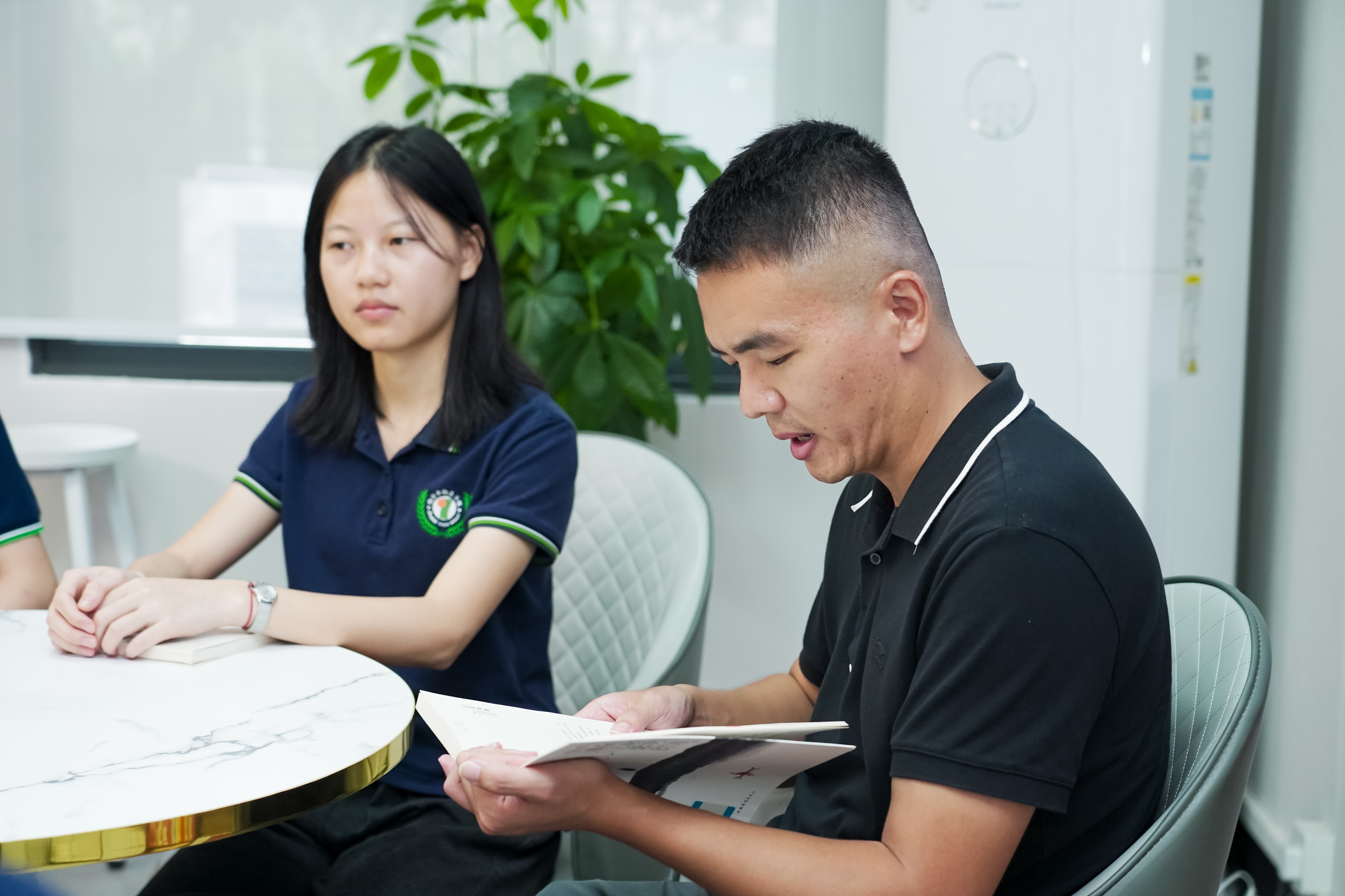 书海撷珠 阅见未来丨高新区总工会开展职工主题阅读活动_万利国际