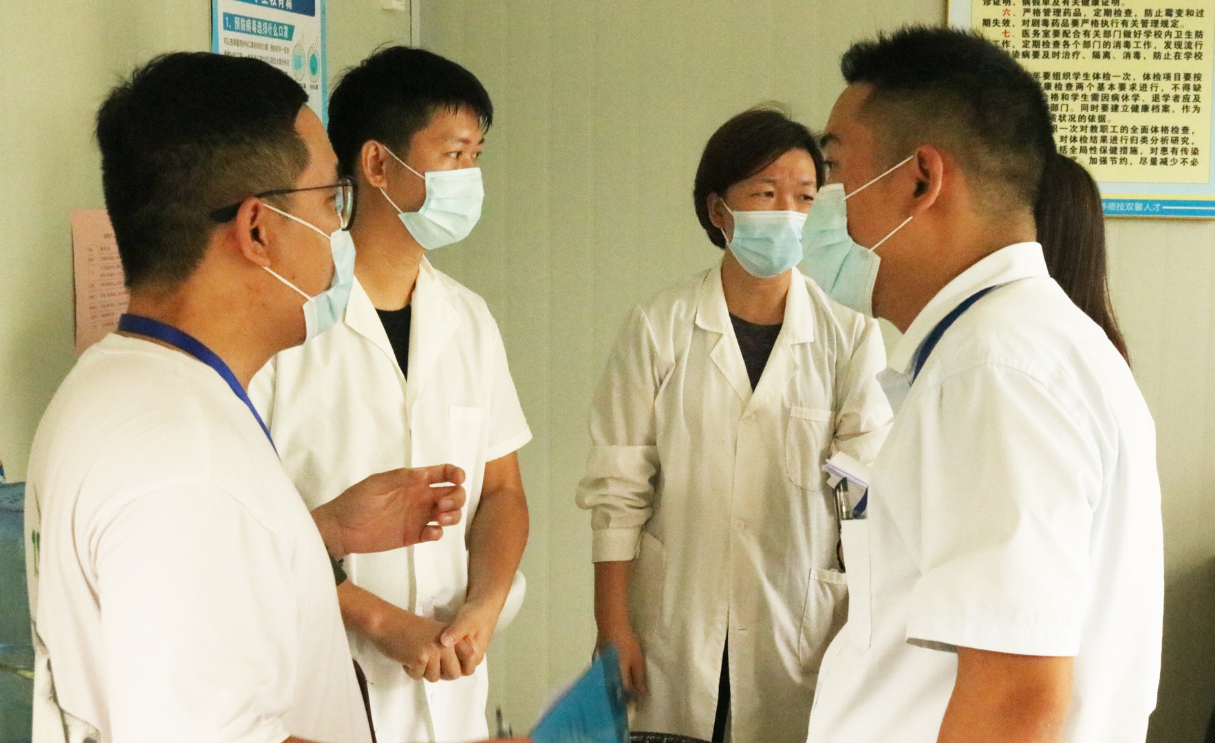 珠海市人社局、高新区多部分联合检查组一行莅临我校指导秋季开学疫情防控事情_万利国际