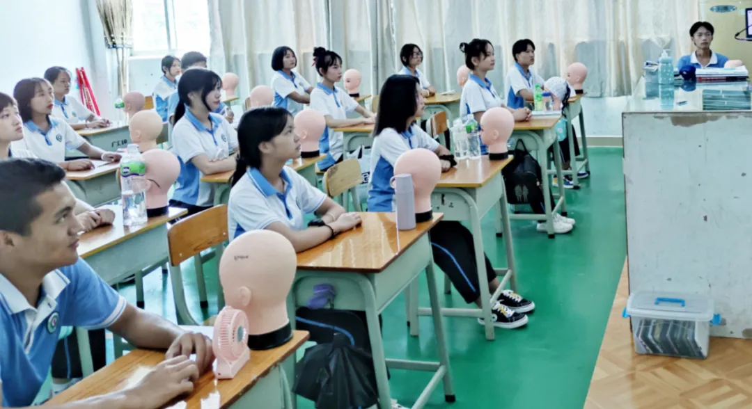 专业介绍丨美容美发与造型（美容）_万利国际