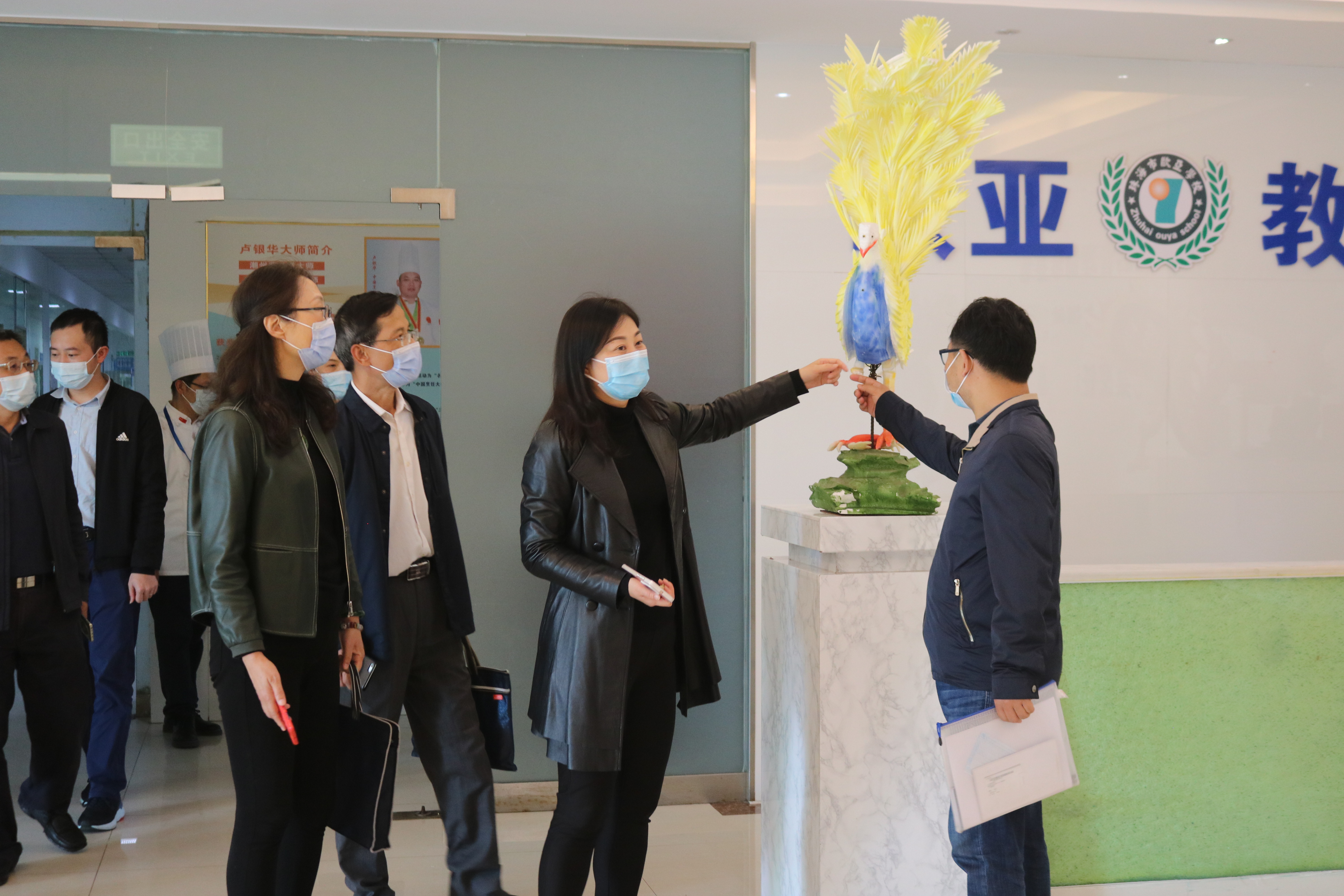 向导眷注丨珠海市人大、市人社局向导莅临我校调研指导事情_万利国际