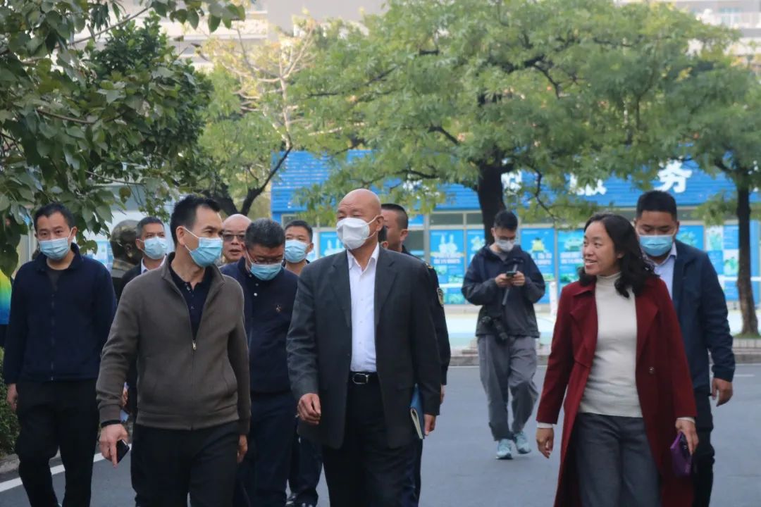 向导眷注丨高新区向导莅临我校检查指导事情_万利国际