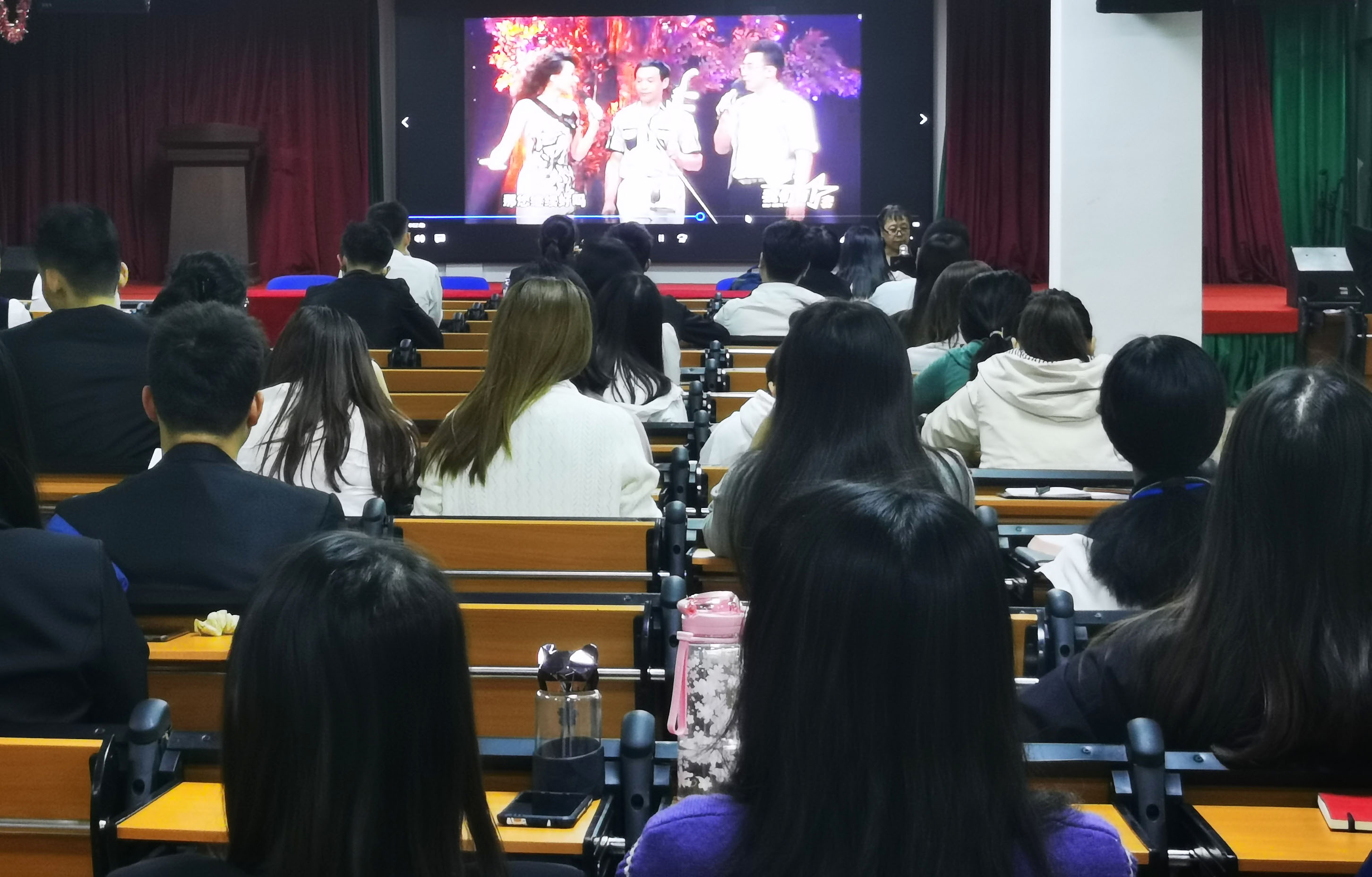 立异头脑 启示智慧丨我？？埂读⒁焱纺砸坏阃ā肺飨嘌祷疃痏万利国际