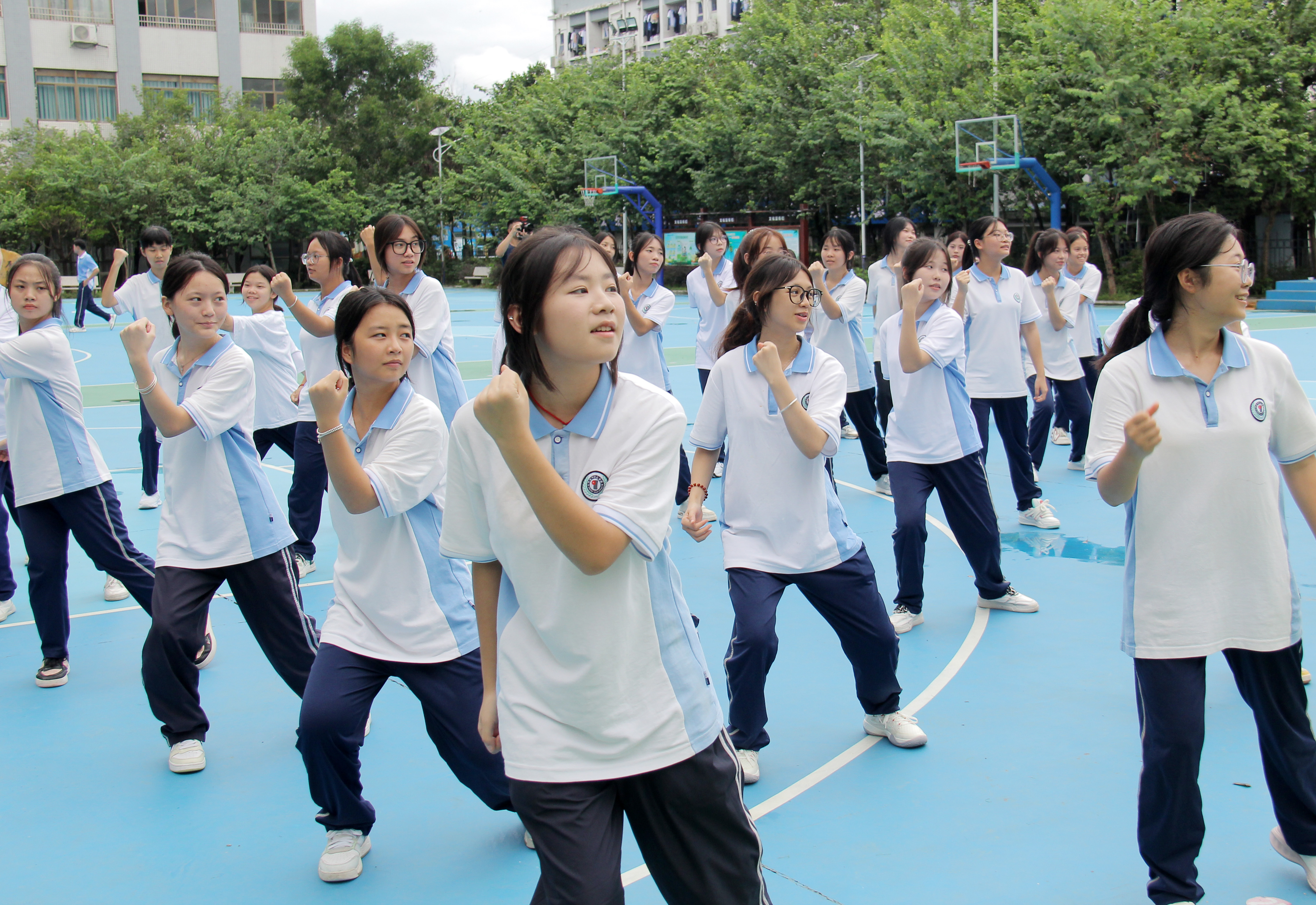 科学健身 舞动青春丨2023年高新区社会体育指导员科学健身指导训练营“健身操舞”项目在我校举行_万利国际