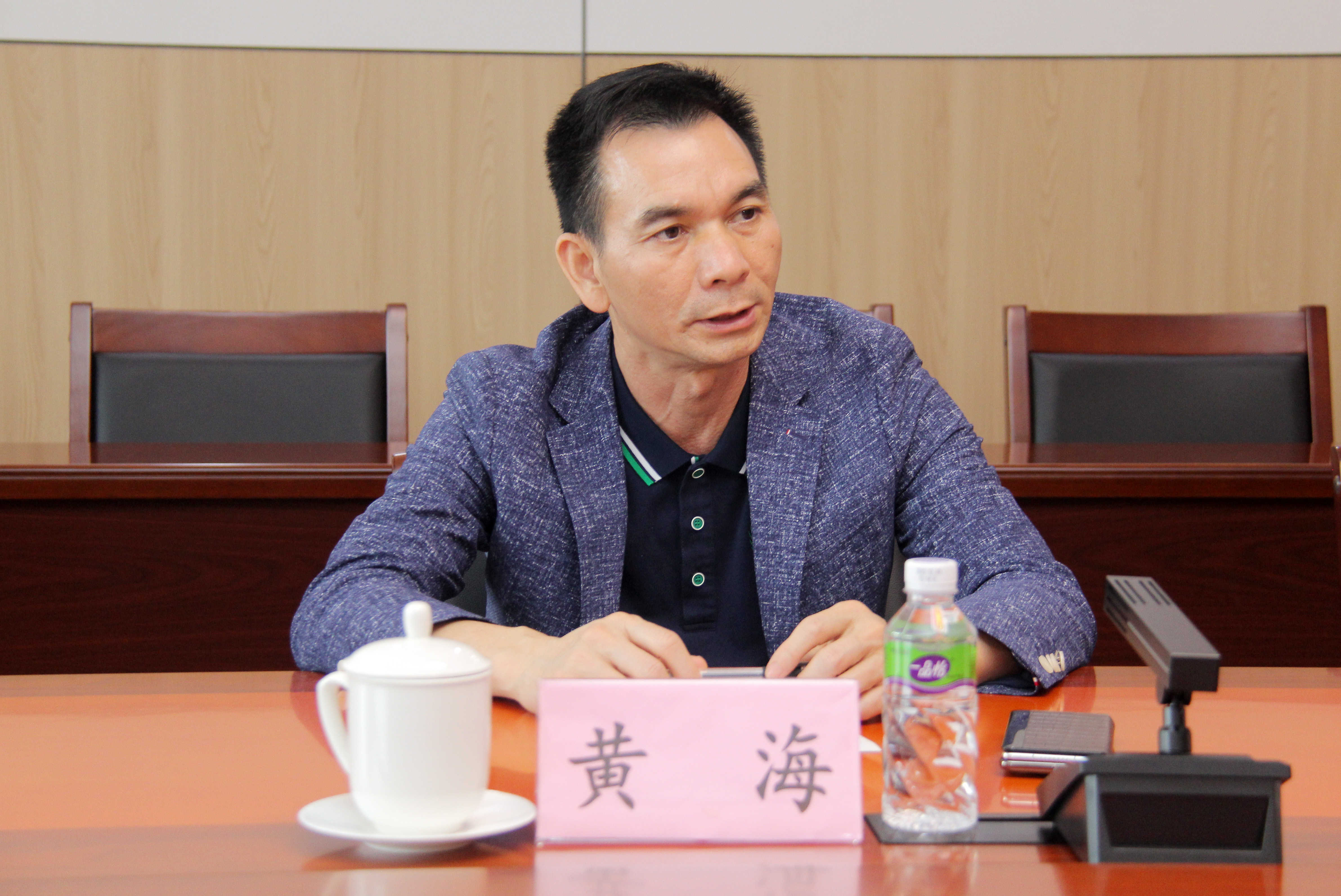澳门中联办珠海联络部向导莅临我校旅行考察_万利国际