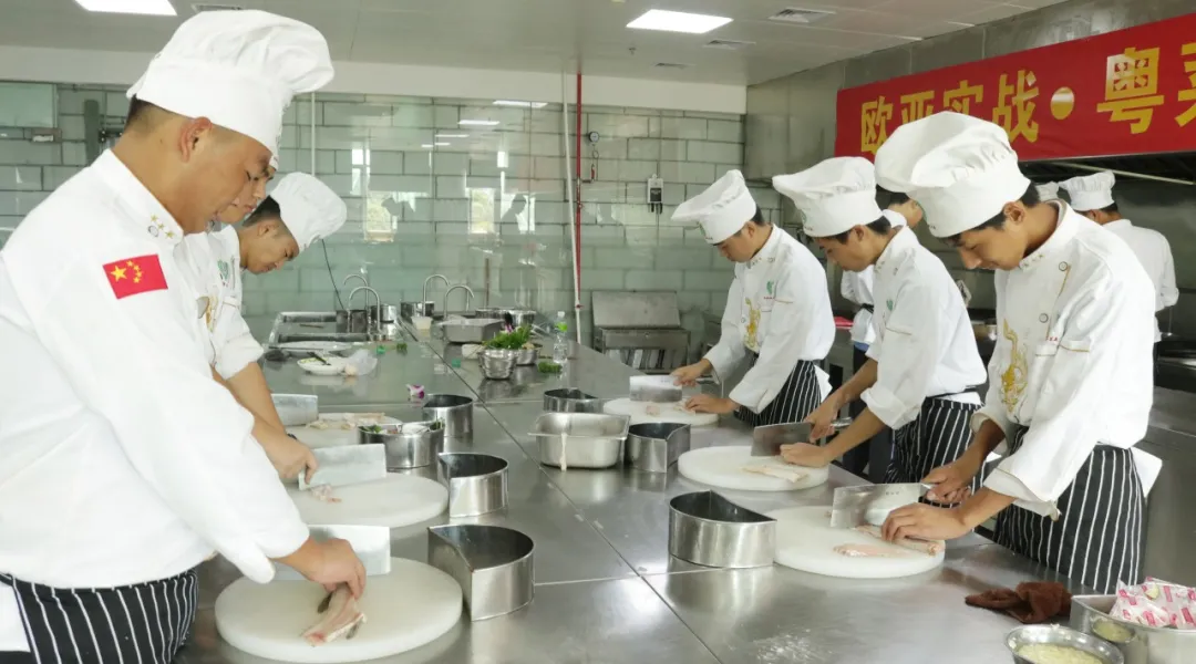 专业介绍丨烹饪篇（中式烹饪、中西式面点、西餐）_万利国际