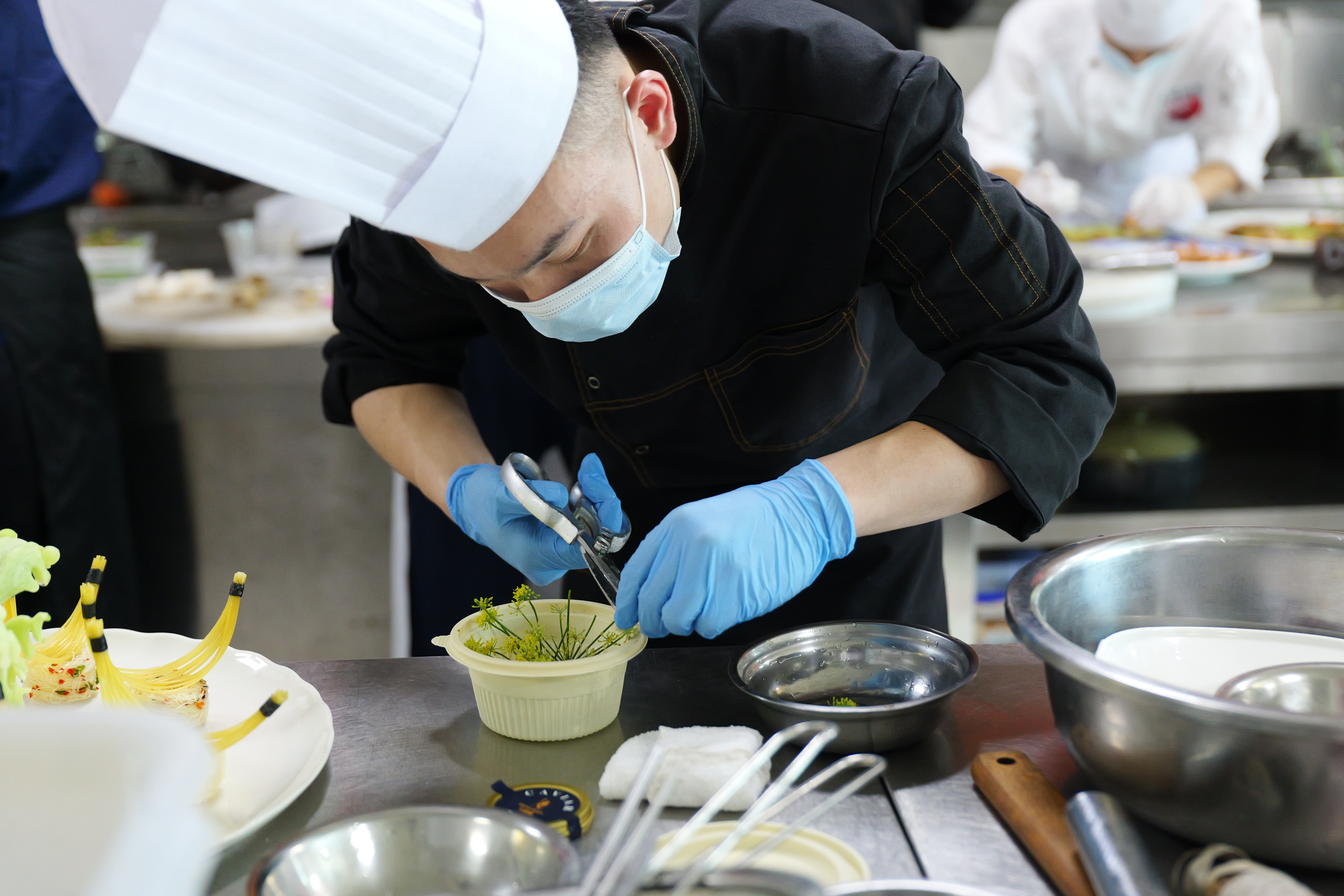 传匠心精神　品百味珠海丨2023 年度珠海市“唐家肴”十大新锐粤菜师傅大赛在我校盛大举行_万利国际