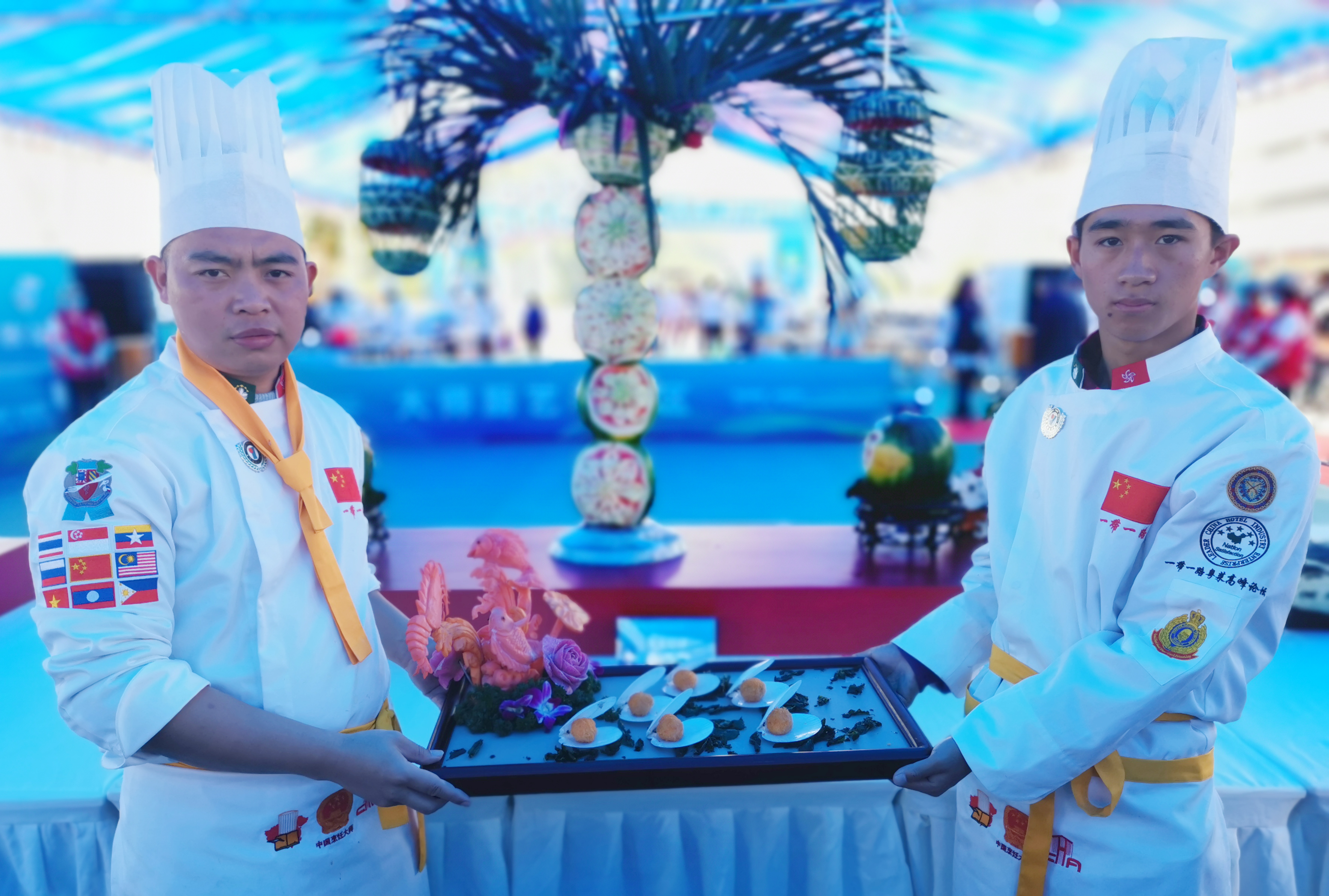 “粤菜·珠海丨我校师生助推珠海市2019“一带一起”粤菜师傅走向天下_万利国际